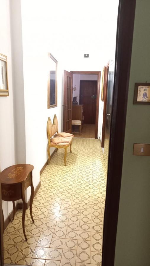 Appartamento Incantevole Al Centro Di Torvaianica Luaran gambar