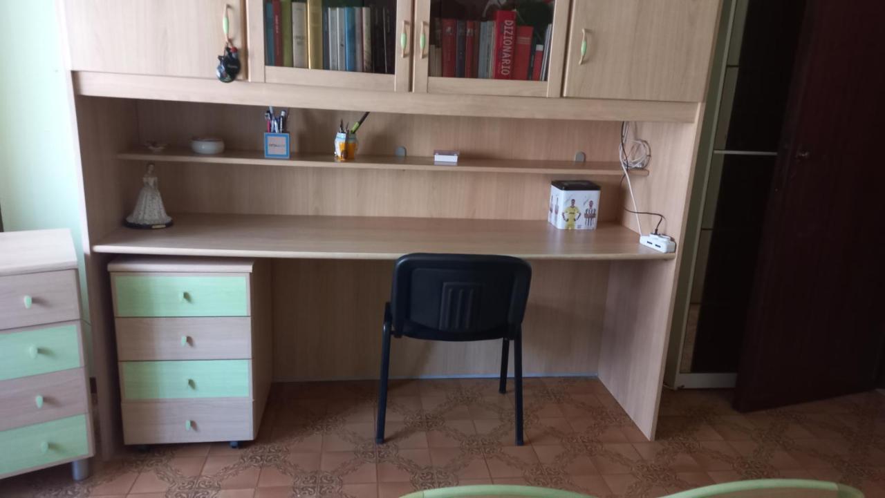 Appartamento Incantevole Al Centro Di Torvaianica Luaran gambar