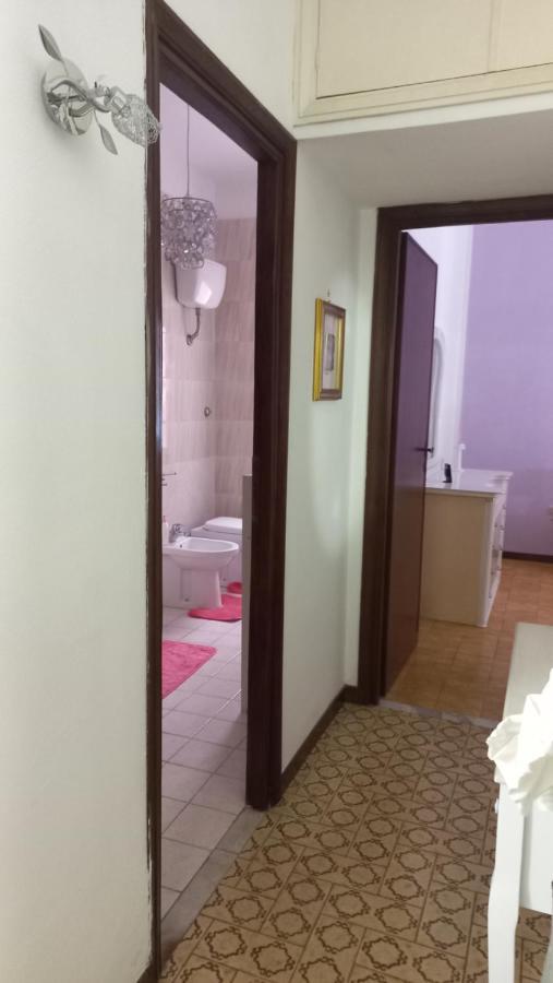 Appartamento Incantevole Al Centro Di Torvaianica Luaran gambar