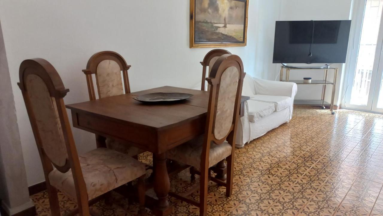Appartamento Incantevole Al Centro Di Torvaianica Luaran gambar