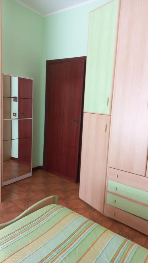 Appartamento Incantevole Al Centro Di Torvaianica Luaran gambar
