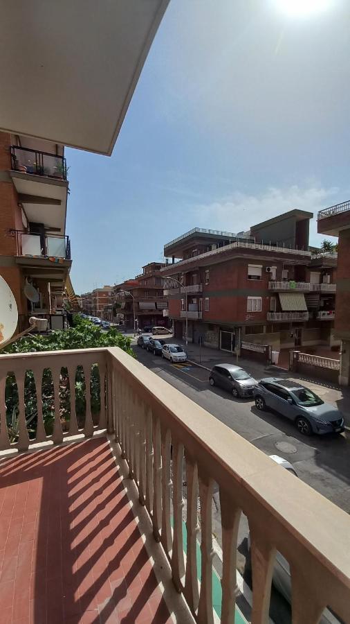 Appartamento Incantevole Al Centro Di Torvaianica Luaran gambar