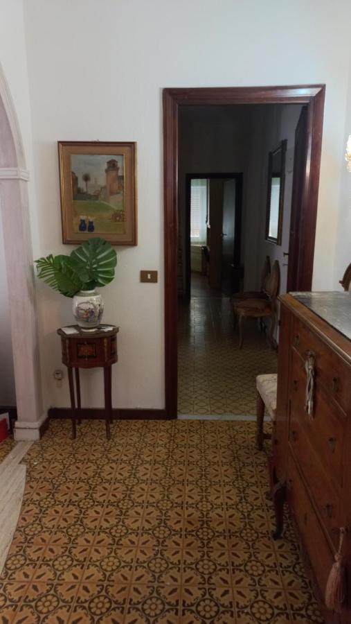 Appartamento Incantevole Al Centro Di Torvaianica Luaran gambar