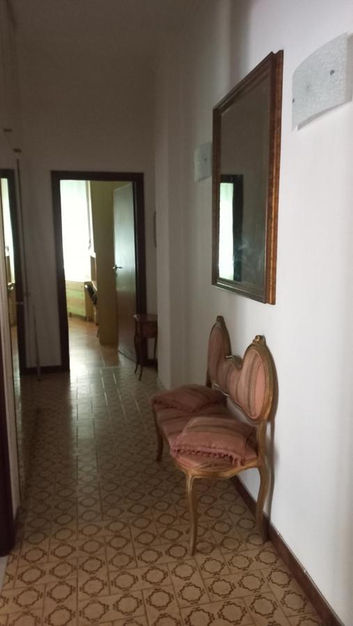 Appartamento Incantevole Al Centro Di Torvaianica Luaran gambar
